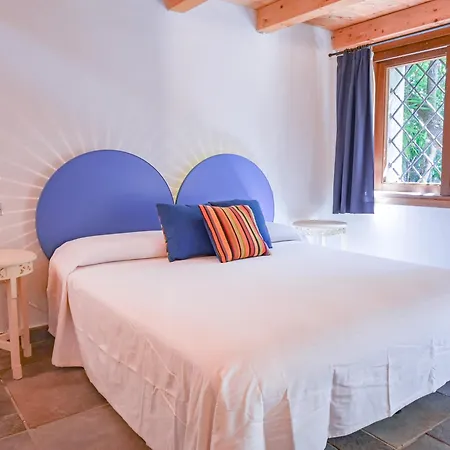 בית נופש Borgo Rudalza & אולביה