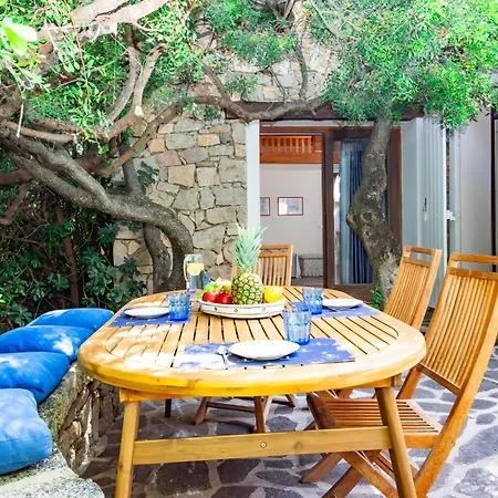 בית נופש Borgo Rudalza & אולביה