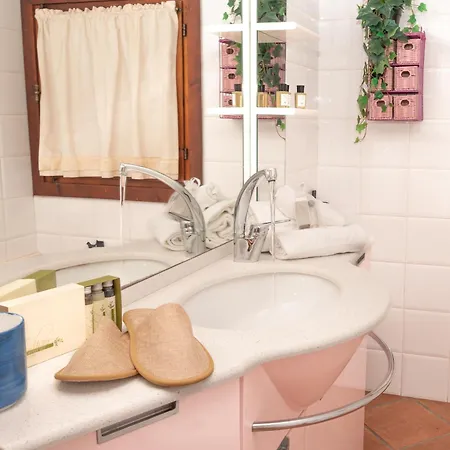 Feriehus Borgo Rudalza & *