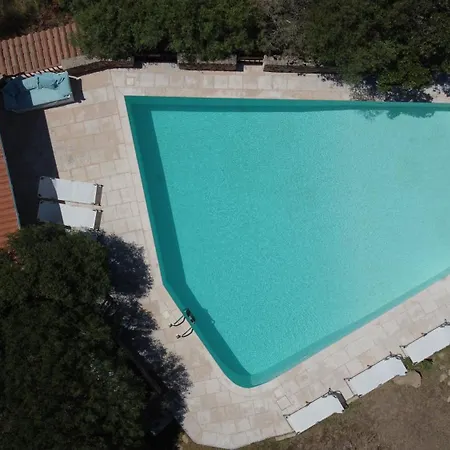 בית נופש Borgo Rudalza & *